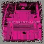 Secrecy (POR) : A Kiss in the Reptile House